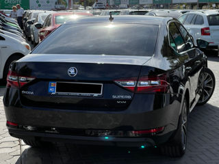 Skoda Superb foto 3