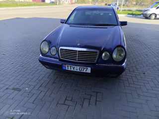 Mercedes E-Class foto 3