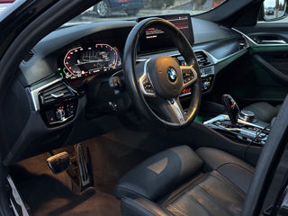 BMW 5 Series foto 10