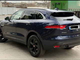 Jaguar F-PACE foto 1