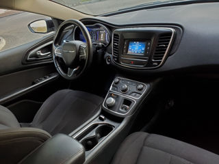 Chrysler 200 foto 6