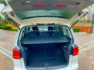 Volkswagen Touran foto 9