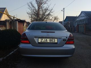 Mercedes E Class foto 3