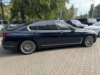 BMW 7 Series foto 3