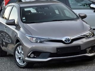 Toyota Auris foto 1