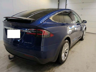 Tesla Model X foto 3