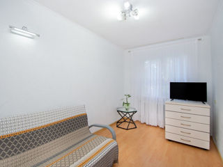 Apartament cu 3 camere, 60 m², Botanica, Chișinău foto 3