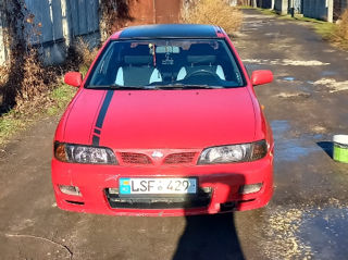 Nissan Almera foto 5