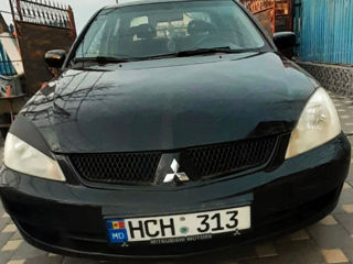 Mitsubishi Lancer foto 3