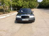 Mercedes Series (W124) foto 7