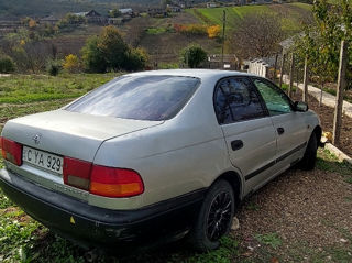 Toyota Carina foto 3