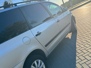 Volkswagen Sharan foto 5