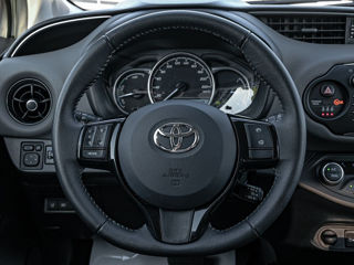 Toyota Yaris foto 10