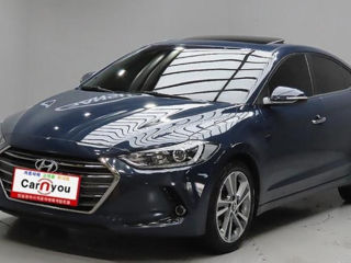 Hyundai Elantra foto 1