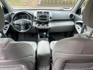 Toyota Rav 4 foto 9