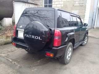Nissan Patrol foto 2