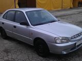 Hyundai Accent foto 1