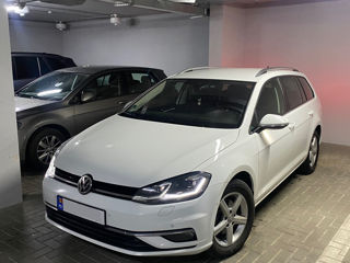 Volkswagen Golf foto 1