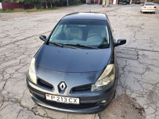 Renault Clio foto 2