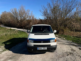 Volkswagen Transporter foto 1