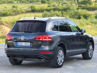 Volkswagen Touareg foto 2