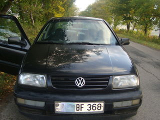 Volkswagen Vento foto 4