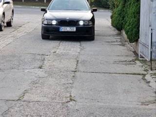 BMW 5 Series foto 1