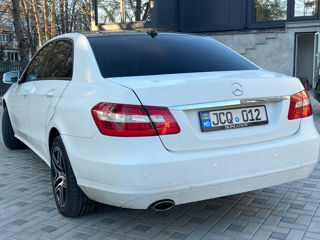 Mercedes E-Class foto 2