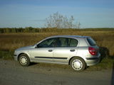 Nissan Almera Tino foto 2