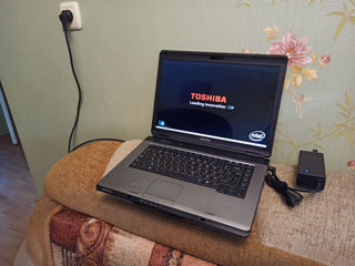 Toshiba L300 foto 2