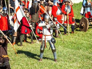 Исторический Средневековый бой - занятия 150 лей в месяц. Спортивные тренировки.
