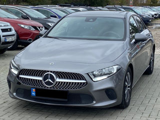 Mercedes A-Class foto 1