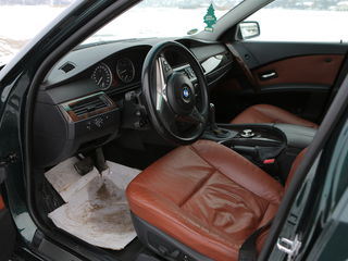 BMW 5 Series foto 4