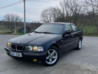 BMW 3 Series foto 5