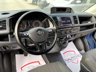 Volkswagen Caravelle foto 6