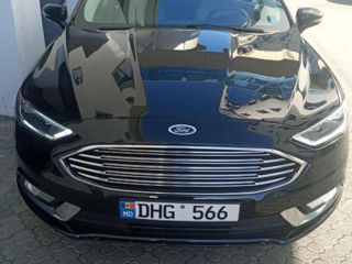 Ford Fusion foto 1