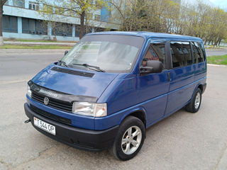 Volkswagen Transporter foto 1