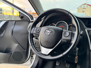 Toyota Auris foto 9