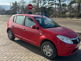 Dacia Sandero foto 2