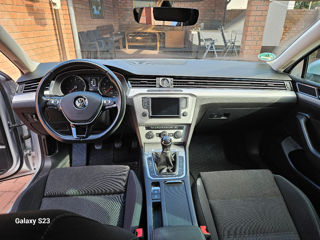 Volkswagen Passat foto 3