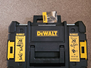 DeWALT foto 2