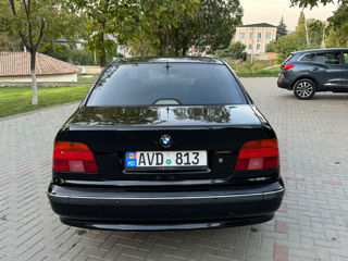 BMW 5 Series foto 3