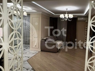 Apartament cu 2 camere, 71 m², Botanica, Chișinău foto 7