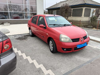 Renault Clio Symbol foto 2