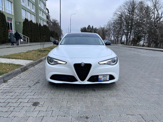 Alfa Romeo Giulia foto 3