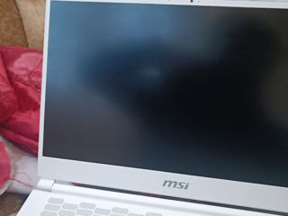 Msi stealth 15m foto 3