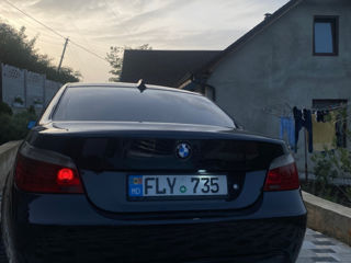 BMW 5 Series foto 3