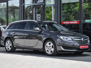 Opel Insignia foto 1