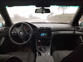 BMW 5 Series foto 5