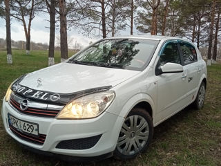 Opel Astra foto 1